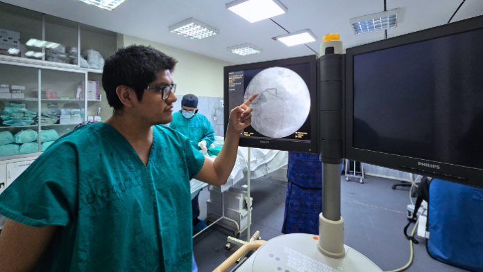 Por primera vez médicos del Hospital Arzobispo Loayza realizan angioplastia de tronco coronario izquierdo