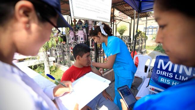 Realizan campaña para prevenir el dengue en cementerio de Santa Clara