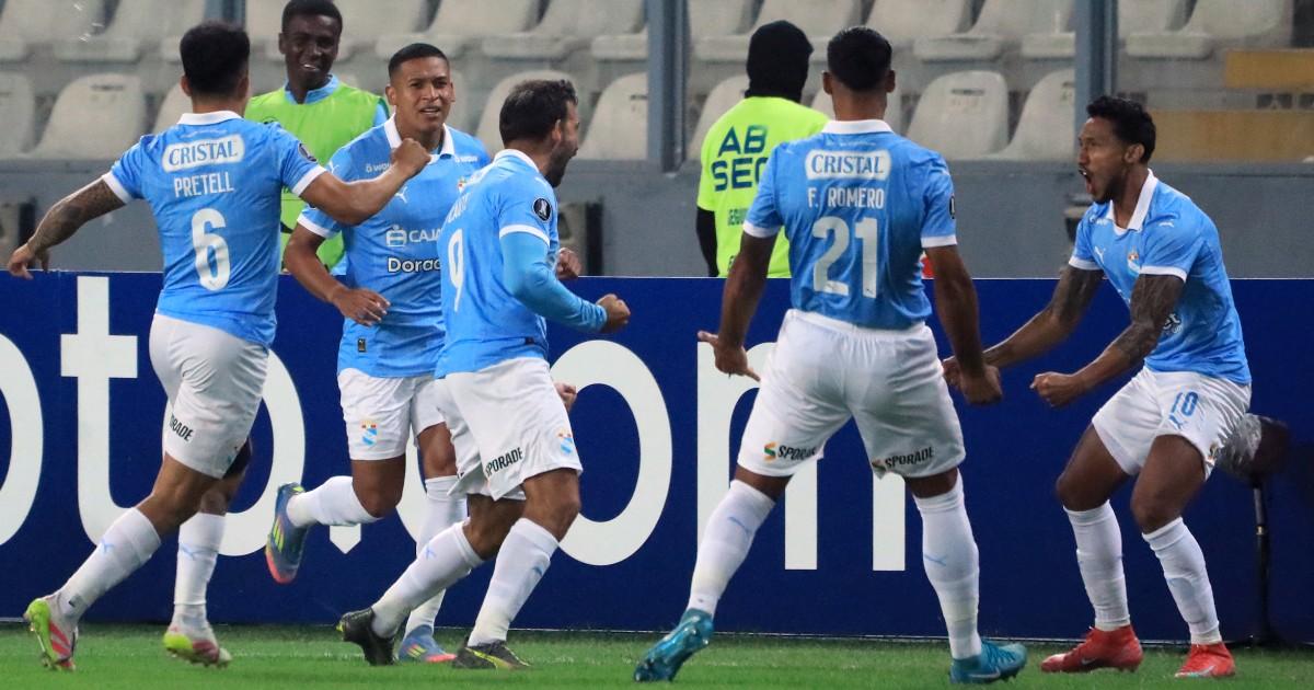 (VIDEO | FOTOS) Cristal venció por 2-1 a Bolívar y se metió en la lucha en la Libertadores