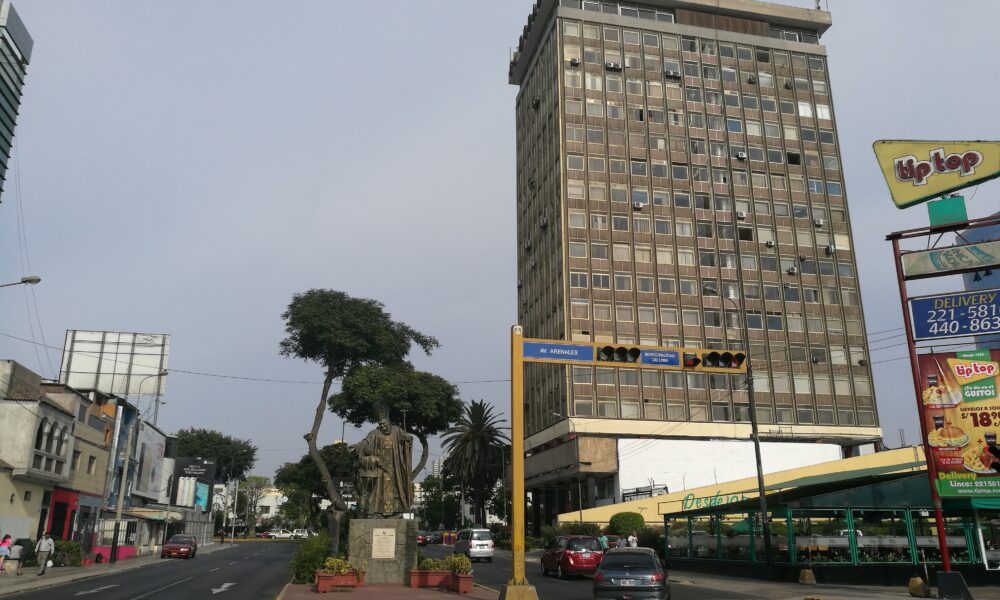 La vecina del piso seis