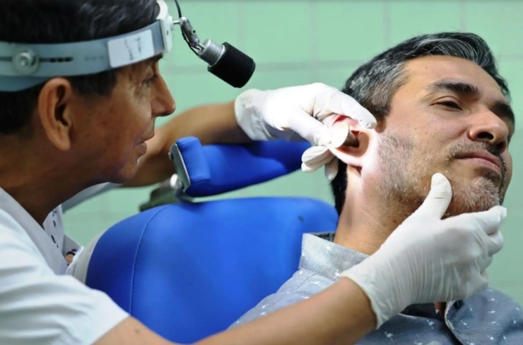 Advierten que el calor y la humedad del verano propician la aparición de otitis –