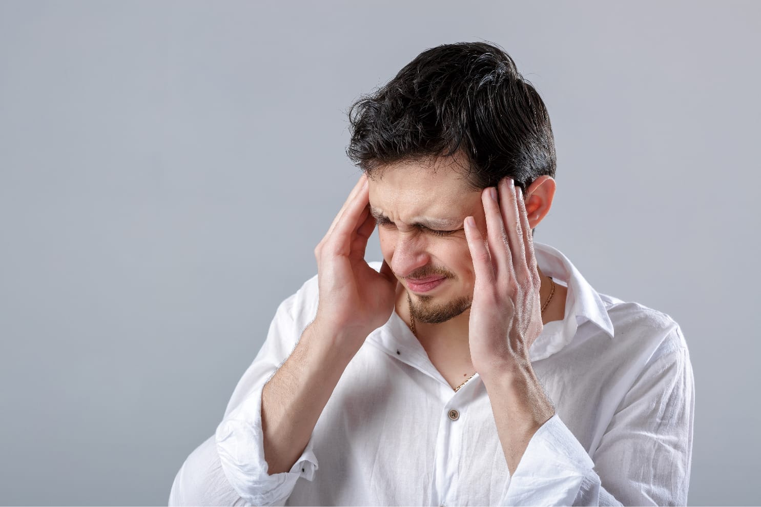 Dolor de cabeza persistente suele confundirse con estrés, pero podría ser un tumor cerebral –