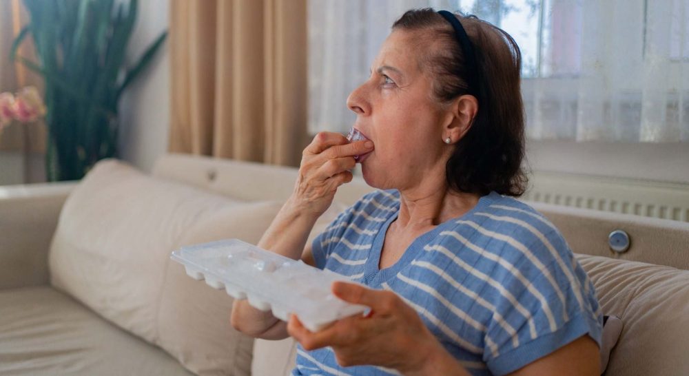 El hielo como aliado contra la ansiedad y los antojos –